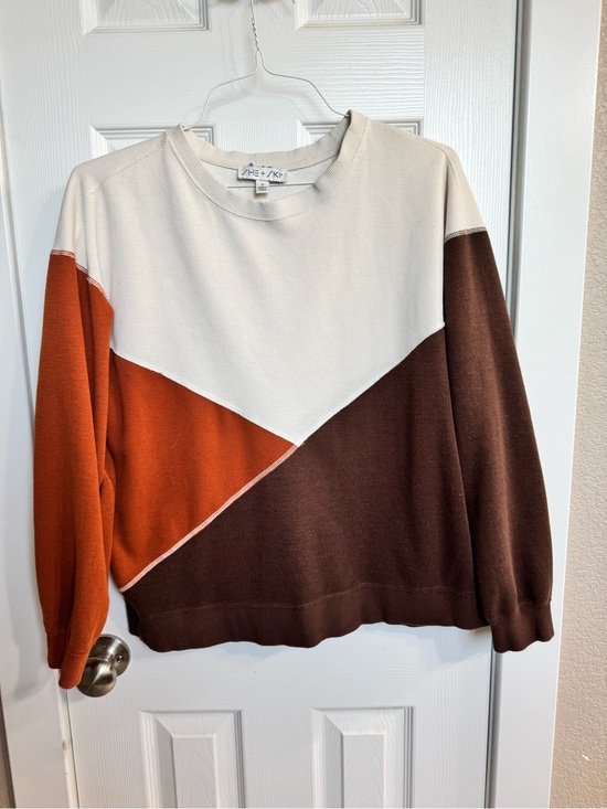 She + Sky Sweaters - She + Sky Colorblock Crewneck Sweater in Cream, Rust Orange & Brown
